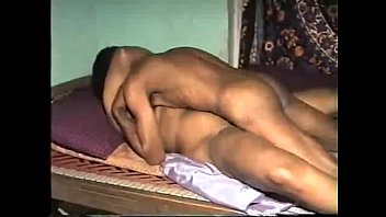 Malam Panas Bersama Bibi Desi Yang Bergairah
