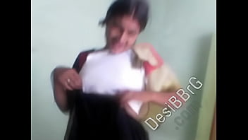 Menggoda Payudara Ranum Wanita India