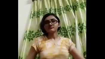 Desi Hot Boss Yang Menggoda Dan Sensual
