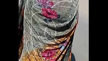 Goyang Pantat Menggoda Dalam Balutan Saree