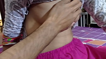 Melihat Pantat Montoknya, Dia Menggila Dalam Video Porno Desi Hd Penuh Gairah