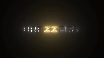 Kesalahan Seksi Magang – Lulu Chu / Brazzers / Streaming Lengkap Di Www.zzfull.com/inter