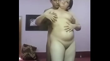 Pasangan Desi Bergairah Di Kamar Tidur