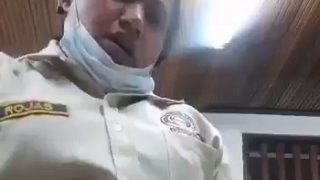 Gadis Tim Pencegahan Corona Merangsang Memeknya