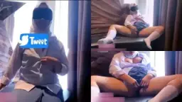 Menggoda Diri Sendiri Dengan Seragam Sekolah Putih Abu-abu
