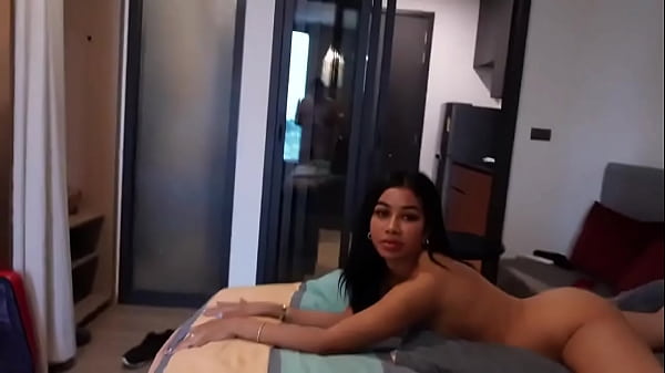 Sophia: Getaran Arab Dan Thai Yang Menggoda