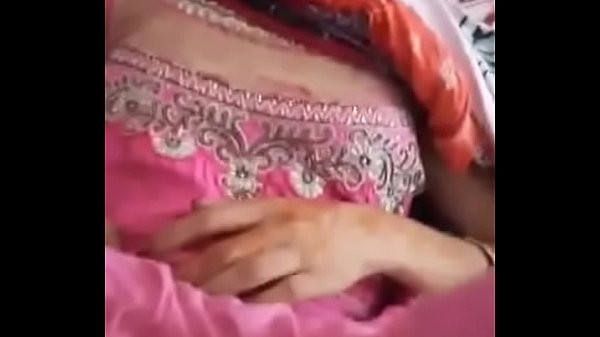 भाभी की गर्म हिंदी आवाज़ सुनकर तेरा खड़ा हो जाएगा, पक्का वादा