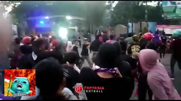 Baku Hantam Brutal Di Tribun: Persik Vs Psim, Adu Panas Suporter Yang Bikin Bergairah