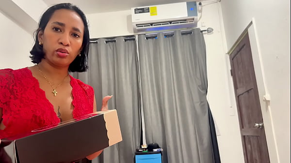 Leyne Rodriguez, Ibu Tiri Montok Terjebak Dan Dihajar Ganas Oleh Anak Tirinya Yang Horny