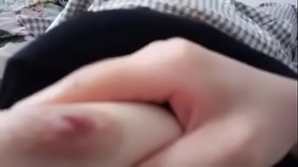 Gadis Tionghoa Yang Menggoda Dengan Timer Kamera