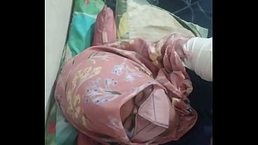 Tante Riani Melahap Kontol Dengan Penuh Nafsu Dan Merasakan Kenikmatan Yang Luar Biasa