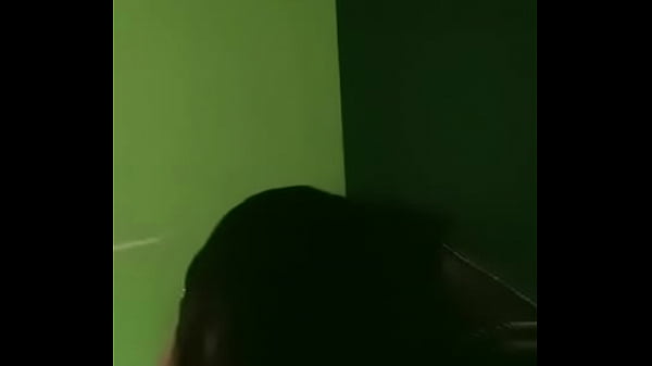 Bibi Desi Mengisap Batangku Bagian 1