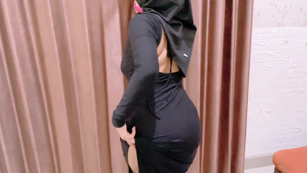My Stepmother Was Caught Having Lust When My Father Went To Work, Then I Replaced Her To Satisfy Her Lust That Ended In A Crot Inside