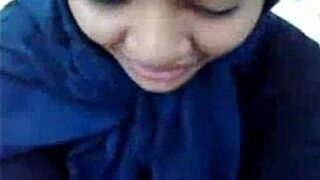 Gadis Dhaka Panas Mengulum Kontol Pacarnya Dalam Video Mesum Bangladesh
