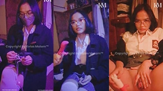 Kelas Malam Cosplay Sma: Mainan Seks Bawa-bawa Ke Sekolah