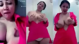 Tante Bunga Buka Kutang Remas Payudara Sambil Mengerang