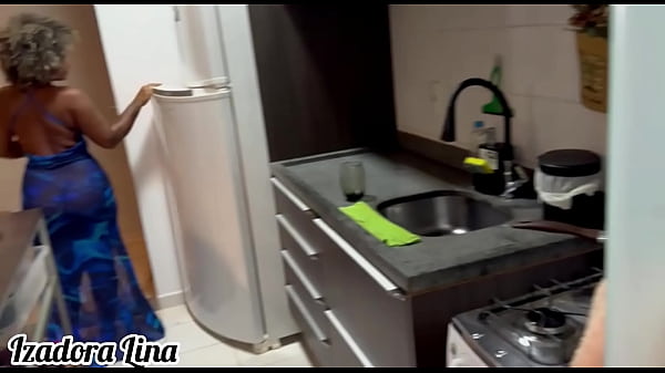 Saat Rumah Sepi, Adik Iparku Menghajar Vaginaku Dengan Ganas Di Dapur Sampai Penuh Dengan Cairan Panasnya