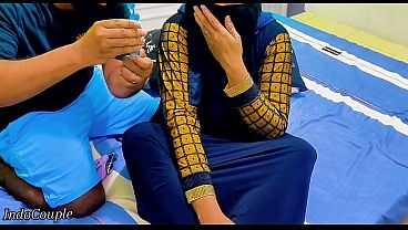 Adik Tiri Berhijab Nekat Buka Celana, Kakak Malah Salah Masukin Mainan Ke Pantat
