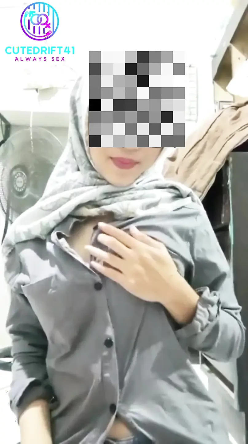 Indonesian Hijab Porn With Big Breasts