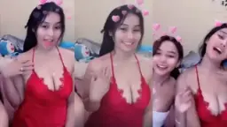 Aulia Host Seksi, Belahan Dada Mulus Menggoda