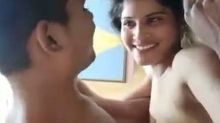 Bercinta Panas Dengan Devika Bhabhi, Nikmatin Setiap Sentuhan Basahnya