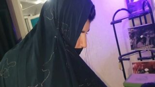 Video Mesum Bangladesh: Cowok Ngewe Pembantu Hijabnya, Bikin Makin Greget.