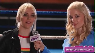 Ariel X Dan Sinn Sage, Dua Lesbian Seksi Yang Bergulat Dengan Penuh Gairah Di Atas Ring