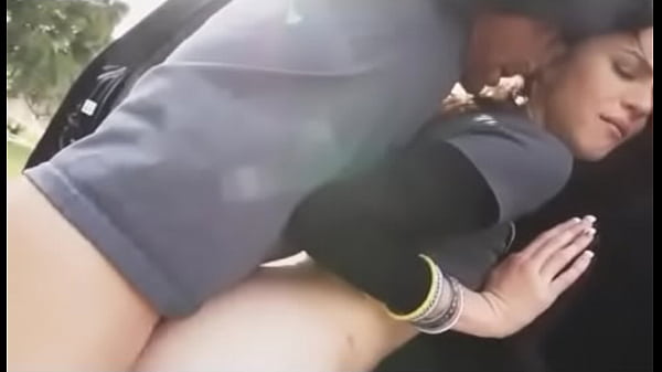 Pacar Desi Menggoyang Kekasih Bule
