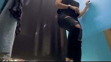 Ruang Ganti, Cewek Rusia Montok Dengan Tetek Gede Dan Putingnya, Ganti Baju Sambil Nunjukin Semua.