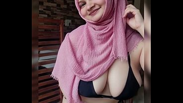 Kompliasi Goyang Pantat Hijabku Yang Menggoda