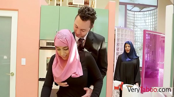 Putri Tiri Arab Berhijab Ngentot Ella Knox