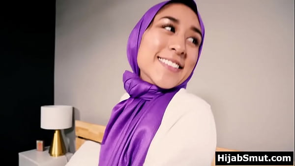 Gadis Berjilbab Arab Nekat Bercinta Tanpa Izin Orang Tua