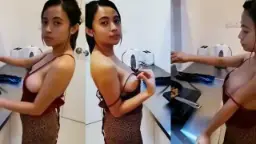 Pembantu Masak Siap Digenjot Kapan Aja, Nggak Pake Ribet.