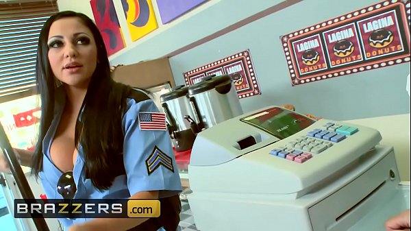 Seragam Ketat, Toket Gede, Audrey Bitoni Dan Honey White Digoyang Johnny Sins – Boston Cream – Brazzers