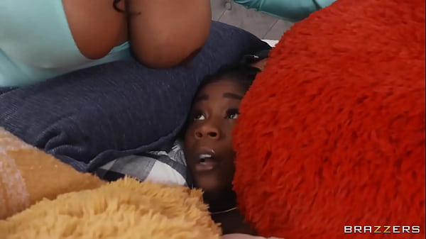 Ngenceng Bantal, Cewek Nakal Ini Ngefans Threesome, Gas Pol Full Video Di Https://zzfull.com/haz