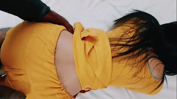 Desi Chachi Ki Garmi Bhari Chudai, Jism Ki Pyaas Bujhane Wali Raat.