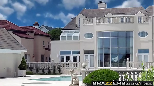 Tonton Angelina Valentin Di Brazzers – Dua Kontol Sekaligus Di Pantat Gede, Mulus Banget
