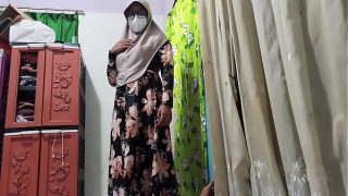 Bu Guru Lihat Murid Lagi Colmek, Langsung Diajak Main Kontol.