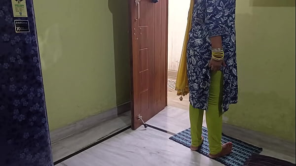 Bapak Mertua India Ngewein Menantu Pakai Alasan Sakit, Bikin Dia Meringis Kesakitan Dan Nikmat!