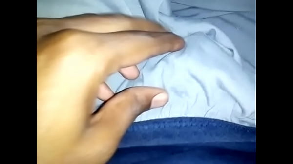 Ayesha Singh, Si Bodi Bikin Panas, Goyangannya Bikin Klepek-klepek.