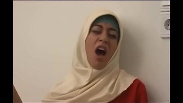 Nih, Kontol Arab Jilbab Siap Digebukin, Lubangnya Pengen Dimasukin