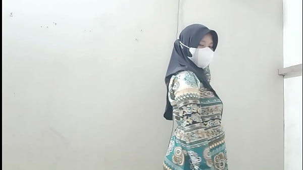 Ngentotin Istri Orang Pas Suaminya Cabut Ke Kantor, Makin Nikmat Makin Liar.
