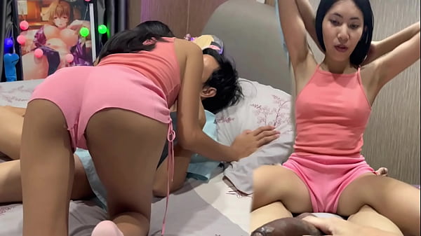 Tiri Panas Memuaskan Nafsu Ku, Dia Biarin Aku Rekam Juga!!