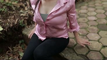 Nafsu Meledak Di Tengah Hutan, Bokep Indo Terbaru Bikin Makin Liar.