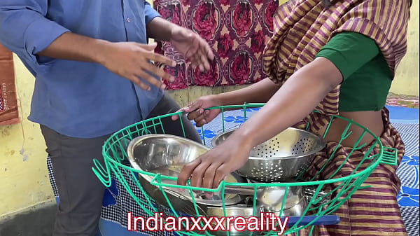 Cerita Panas Keluarga Tiri Desi India Paling Hot, Suara Hindi Jelas Bikin Makin Bernafsu