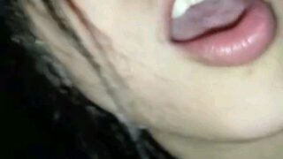 Cewek Cantik Dengan Toket Kendor Nungging Di Atas Kontol