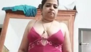Malam Vishu, Gadis Kerala Dengan Tubuh Menggoda Dan Tatapan Nakal Yang Bikin Panas