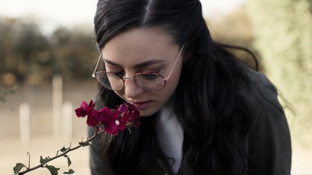 Nikmatin Aja, Whitney Wright—lo Udah Aman Sekarang, Gue Jagain Lo Sepanjang Malem