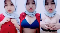 Ukhty Seksi Remas-remas Tetek Montok Gede.