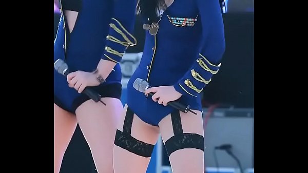 Asiaticas Ngebor Panggung, Goyang Gila Bikin Ngaceng